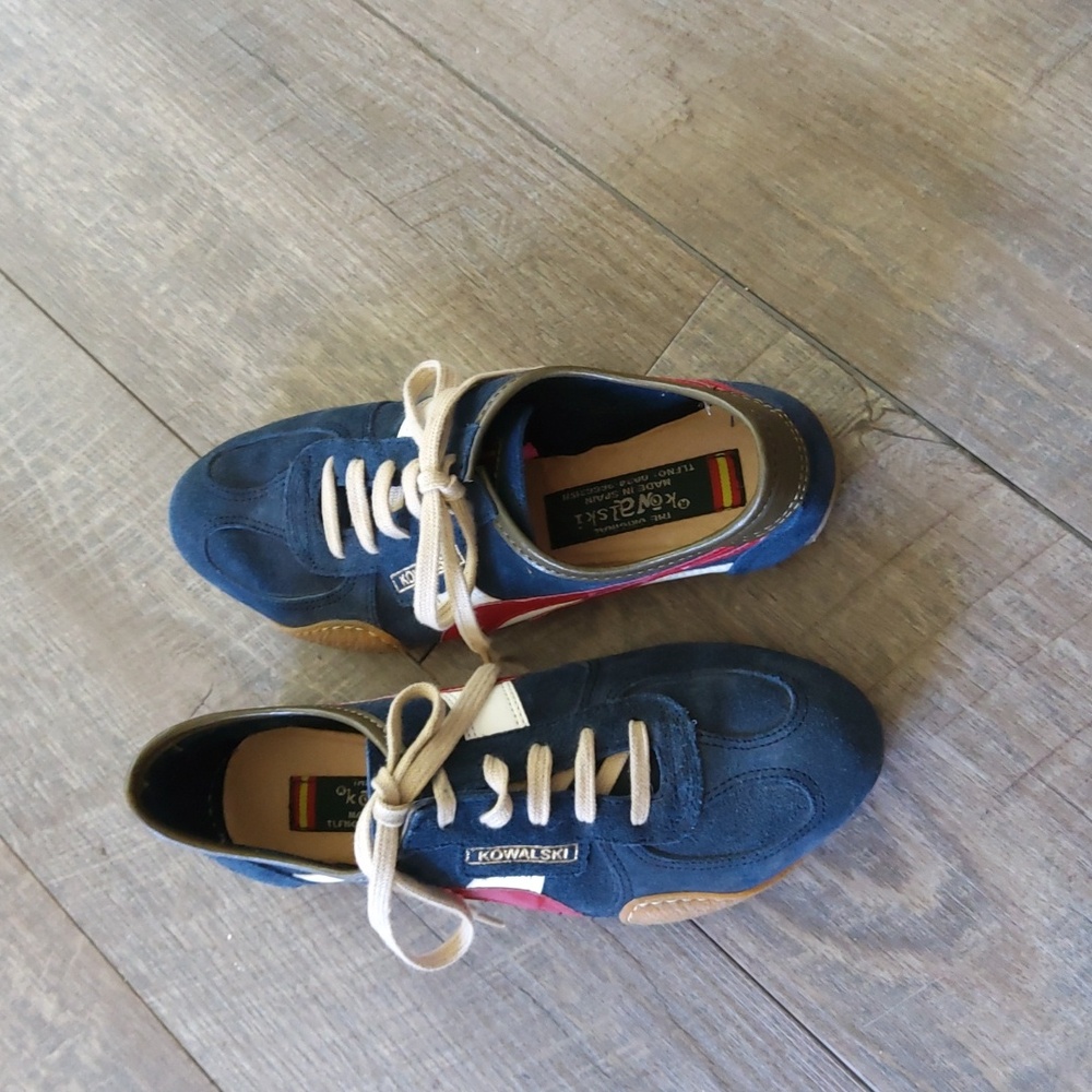 💥New💥KOWALSKI Distressed Leather Navy Blue w/ Red & White Sneakers
